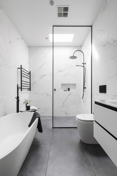 savvy-interiors-by-design-bathroom-single-shower-bath-tub